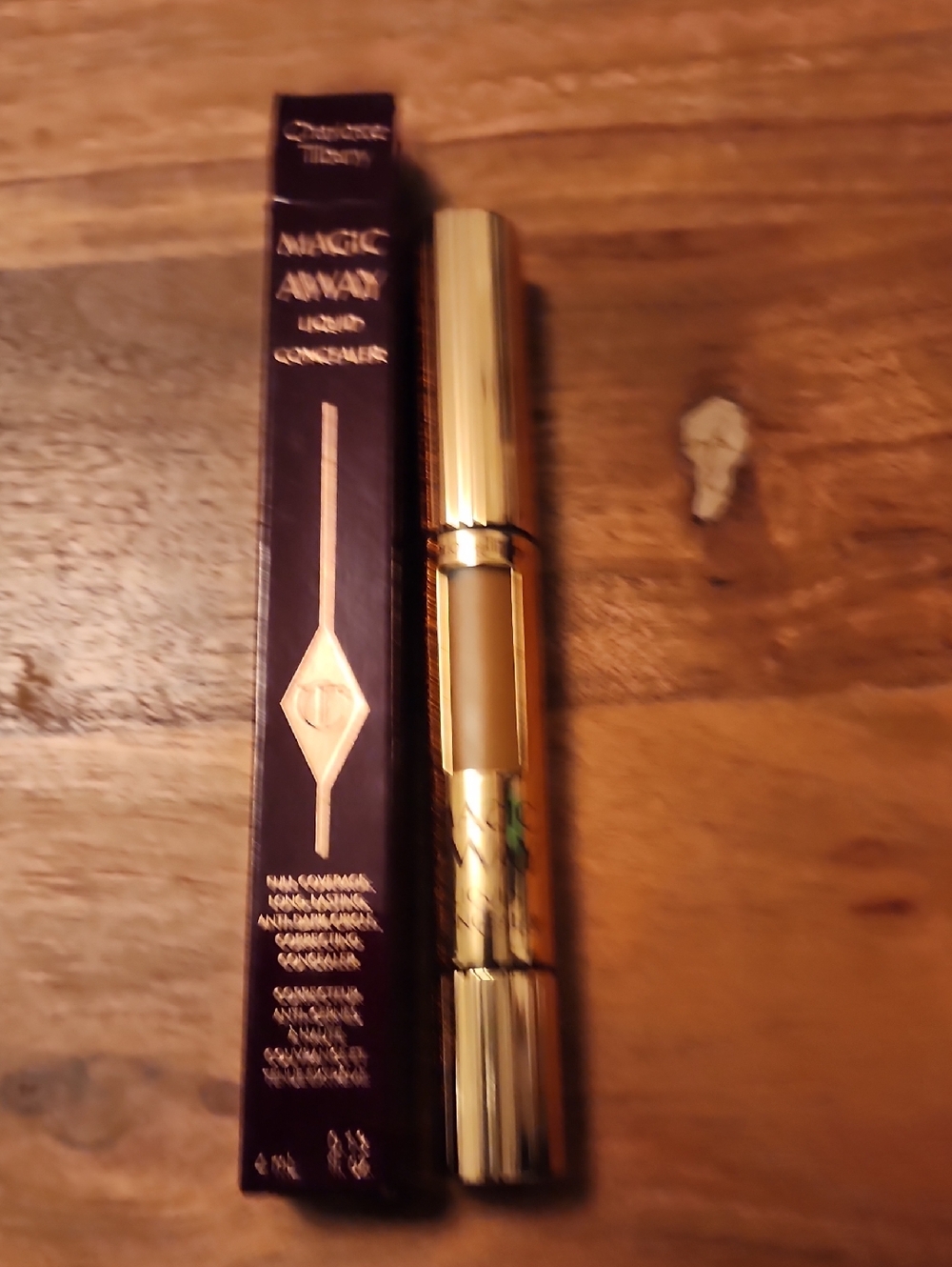 Charlotte Tilbury Magic Away Liquid Concealer - Dark Ponce